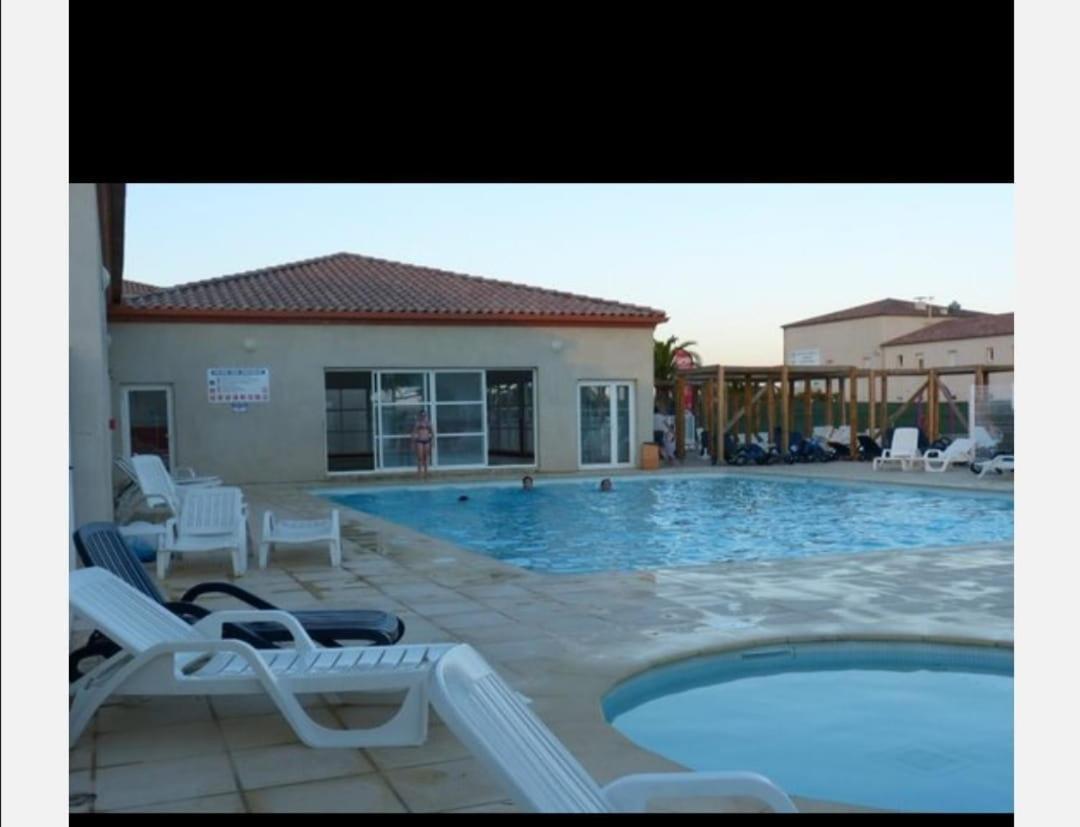 Maison Dans Une Residence De Vacances Галарг-льо-Монтю Екстериор снимка
